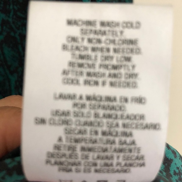 Jaclyn Smith Long Sleeve Button Down Shirt It’s perfect for Easter! Be ready! - Picture 10 of 10